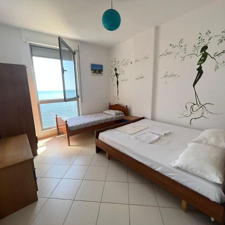 Blue Sky Apartaments Durrës Eksteriør billede